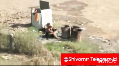 Desi aunty outdoor nude  bathing