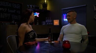 Last call in the bar turns into anal